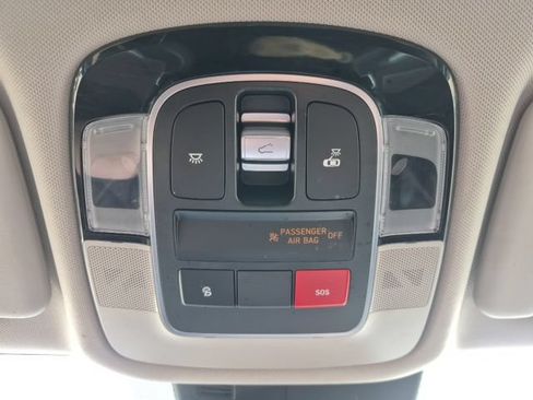 Used 2023 Hyundai Tucson Limited w/ Winter Package AWD/4WD image 36
