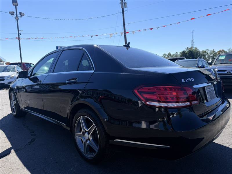 Used 2014 Mercedes-Benz E 250 BlueTEC 4MATIC Sedan image 9