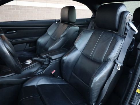 Used 2008 BMW M3 Convertible w/ Technology Pkg image 17