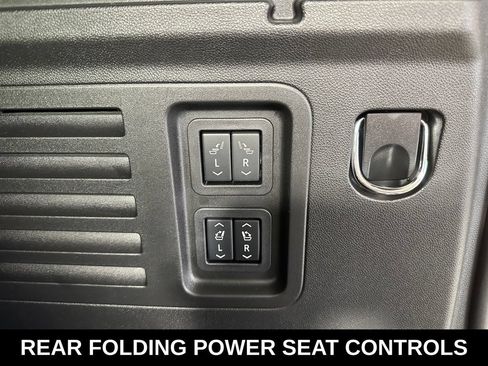 Used 2024 Chevrolet Traverse RS w/ LPO, Floor Liner Package AWD/4WD image 31