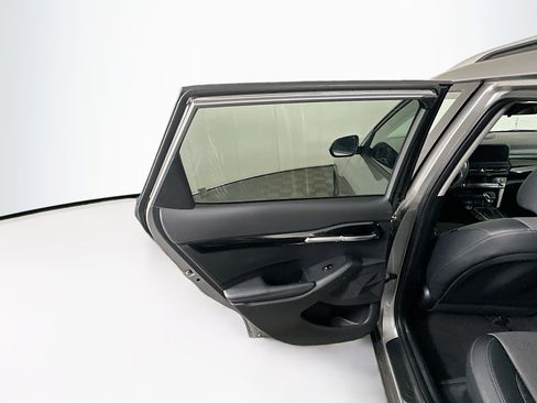 Used 2025 Kia Seltos S FWD image 26