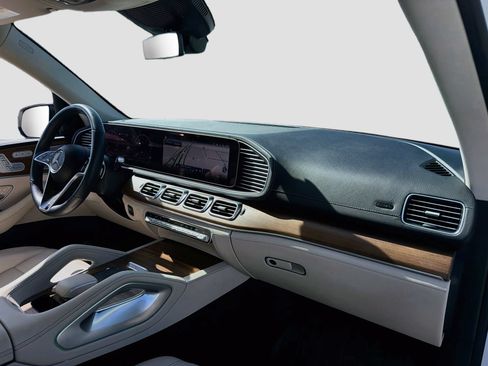 Used 2024 Mercedes-Benz GLE 450 4MATIC image 30