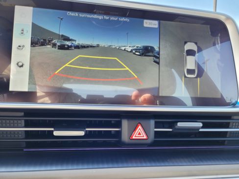 New 2023 Hyundai Ioniq 6 Limited image 18