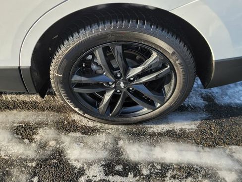 Used 2020 Chevrolet Equinox LT w/ Sport Edition image 8