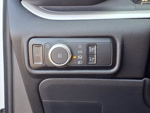 Used 2023 Ford Explorer XLT w/ Equipment Group 202A image 23