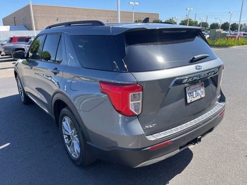 Used 2023 Ford Explorer XLT w/ Equipment Group 202A AWD/4WD image 7