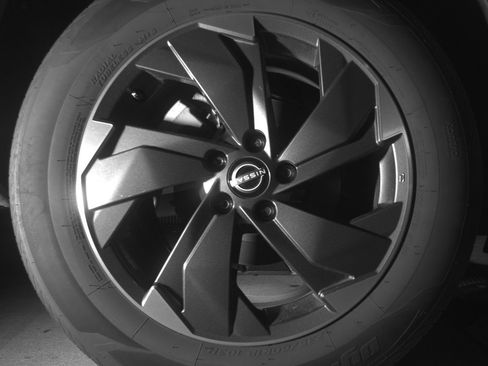 Used 2025 Nissan Rogue SV image 15