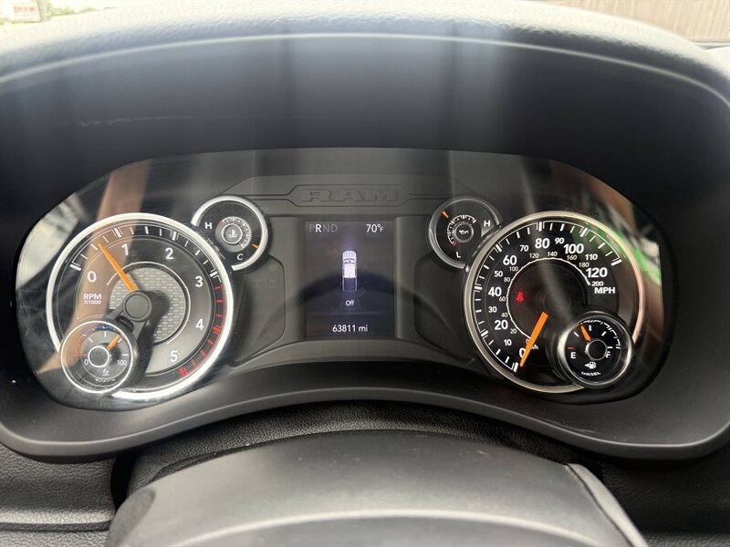 Used 2022 RAM 2500 Tradesman w/ Chrome Appearance Group RWD image 8