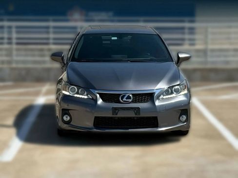 Used 2013 Lexus CT 200h w/ F Sport Pkg w/Nuluxe Trim image 2