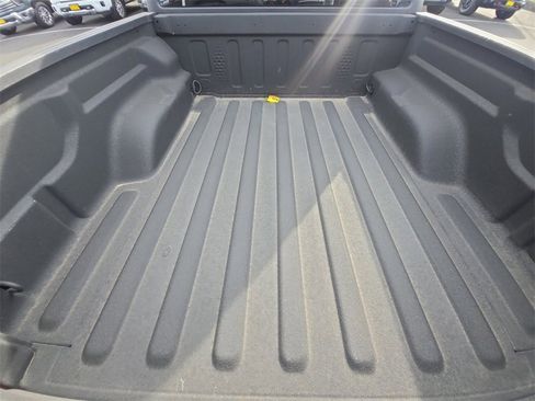 Used 2020 Jeep Gladiator Overland image 16