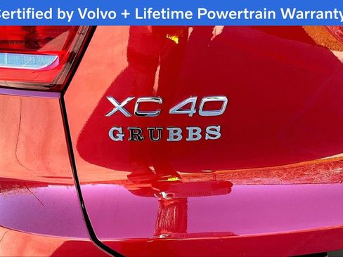 Used 2019 Volvo XC40 T5 Momentum image 42