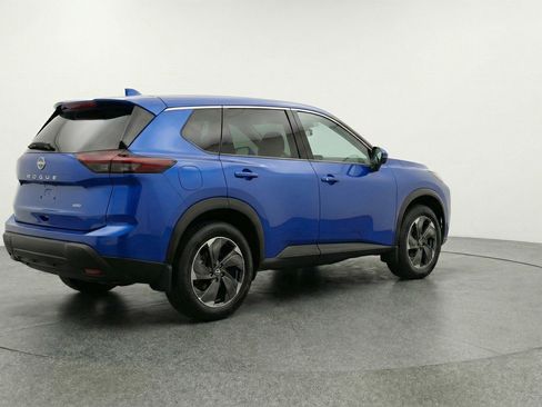 Used 2025 Nissan Rogue SV image 9