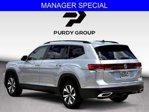 Certified 2026 Volkswagen Atlas SE FWD image 6