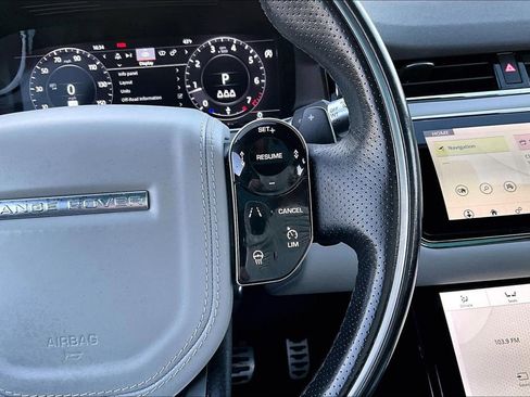 Used 2020 Land Rover Range Rover Evoque First Edition image 11