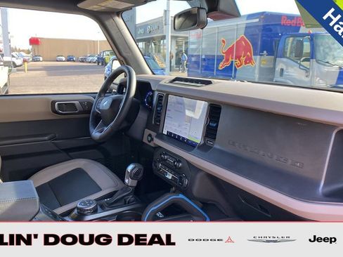 Used 2024 Ford Bronco Wildtrak image 41