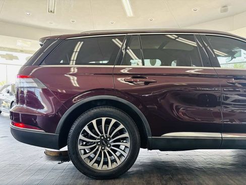 Used 2022 Lincoln Aviator Reserve w/ Equipment Group 201A AWD/4WD image 16