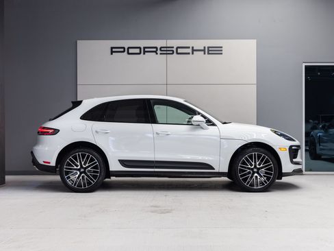 Certified 2026 Porsche Macan AWD/4WD image 8