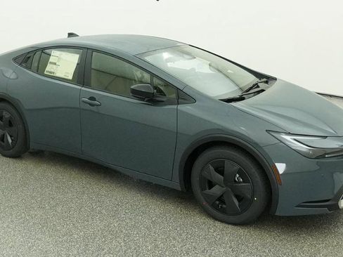 New 2026 Toyota Prius Plug-In Hybrid image 30