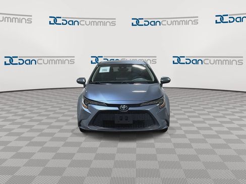 Used 2022 Toyota Corolla LE FWD image 3