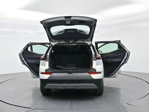 Used 2023 Chevrolet Bolt EUV Premier image 40