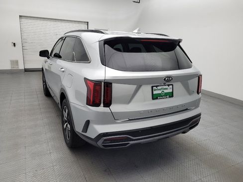 Used 2021 Kia Sorento S FWD image 6