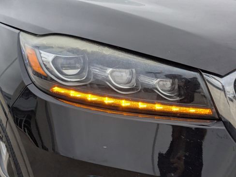 Used 2019 Kia Sorento SX w/ SX Touring Package image 10