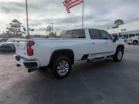 Used 2025 Chevrolet Silverado 3500 High Country w/ Technology Package image 24