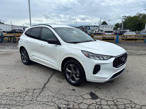 Used 2024 Ford Escape ST-Line w/ Tech Pack #1 AWD/4WD image 7