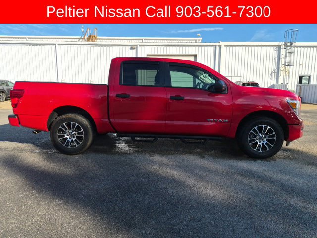 Used 2022 Nissan Titan SV AWD/4WD image 6