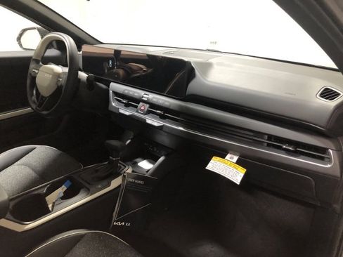 New 2025 Kia K4 GT-Line w/ GT-Line Sunroof Package image 13