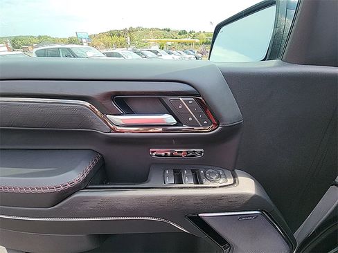 Certified 2025 GMC Sierra 1500 AT4X image 15