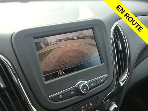Used 2022 Chevrolet Equinox RS w/ LPO, Floor Liner Package image 10