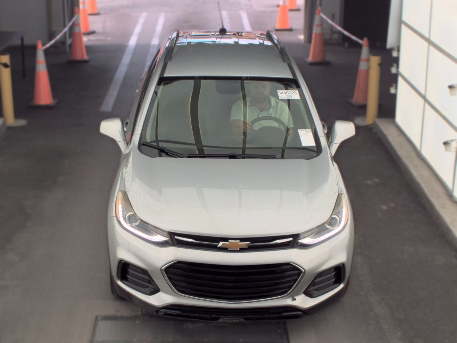 Used 2019 Chevrolet Trax LT w/ LT Convenience Package FWD image 2