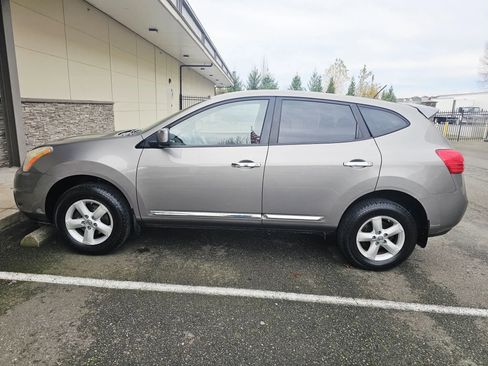 Used 2013 Nissan Rogue S w/ Special Edition Pkg image 2