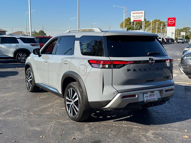 Certified 2025 Nissan Pathfinder Platinum AWD/4WD image 5
