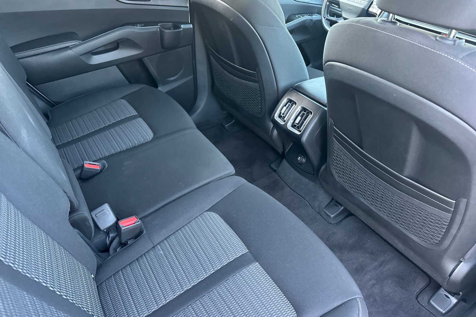 Certified 2026 Kia Sorento LX FWD image 19