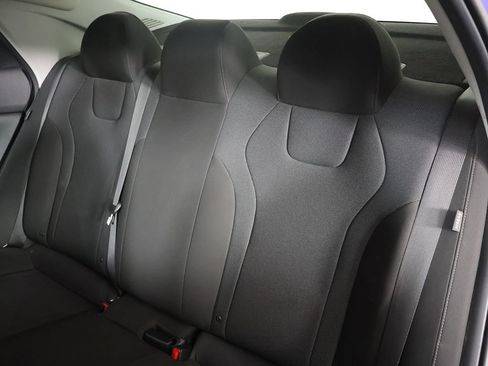 Used 2025 Hyundai Elantra SE FWD image 29