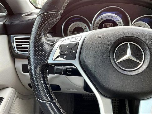 Used 2013 Mercedes-Benz CLS 550 w/ Premium I Pkg image 17
