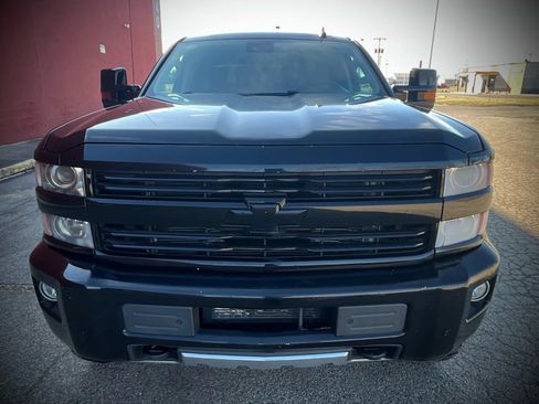 Used 2015 Chevrolet Silverado 2500 High Country w/ Duramax Plus Package AWD/4WD image 8