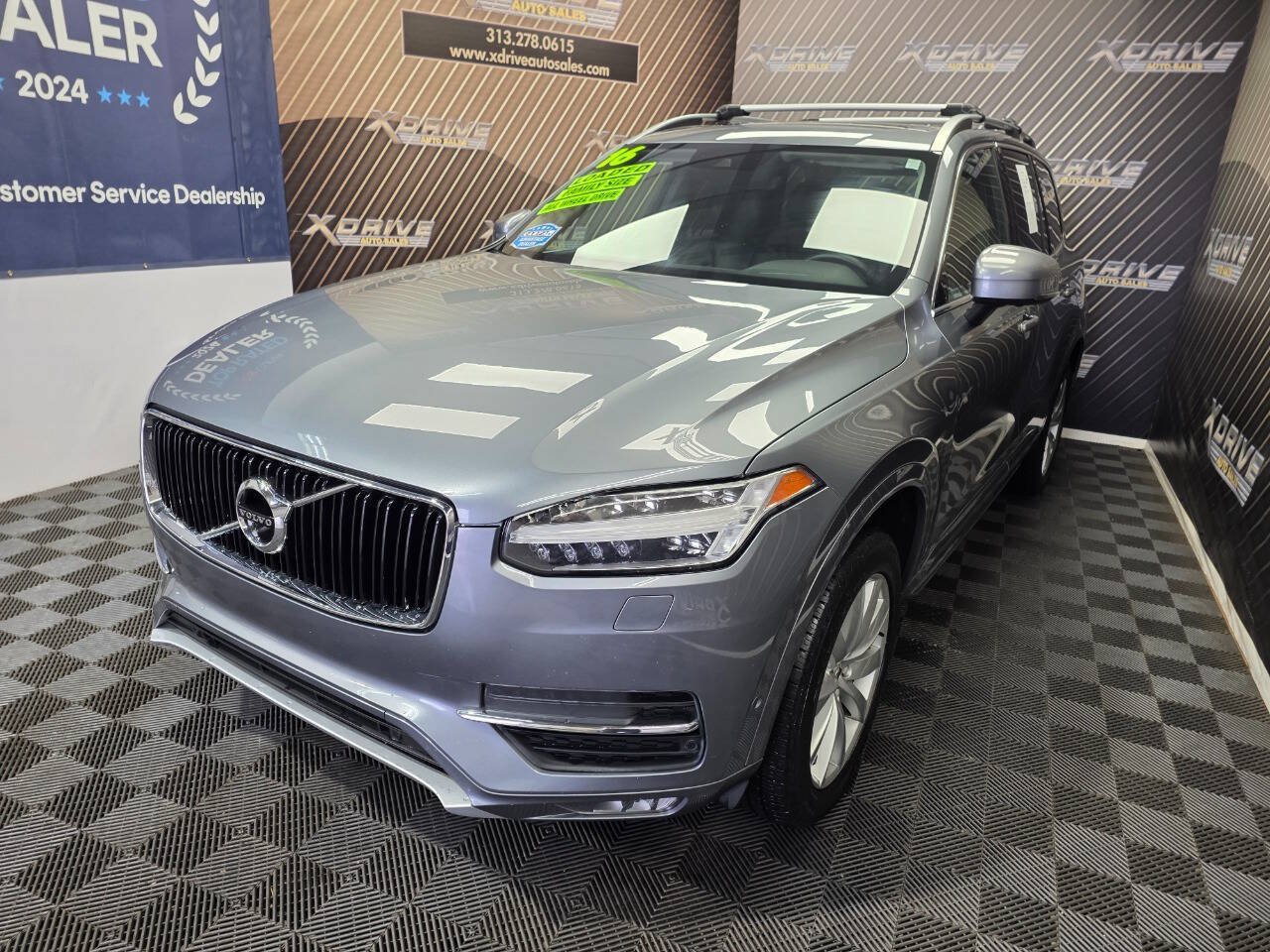 Used 2016 Volvo XC90 T6 Momentum w/ Momentum Plus Package AWD/4WD image 2