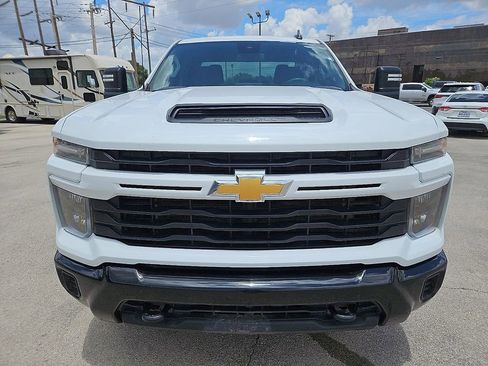 Used 2024 Chevrolet Silverado 2500 Custom w/ Custom Convenience Package AWD/4WD image 12