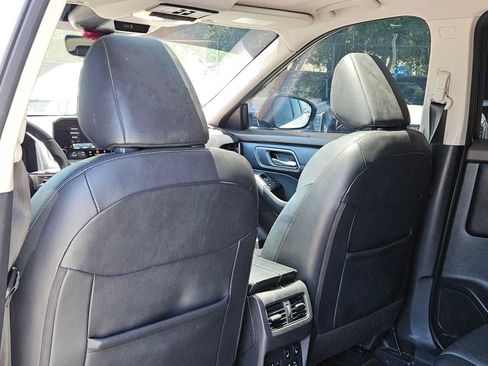 Used 2023 Nissan Rogue Platinum w/ Platinum Premium Package FWD image 15