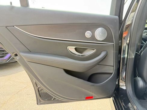 Used 2018 Mercedes-Benz E 300 4MATIC image 14