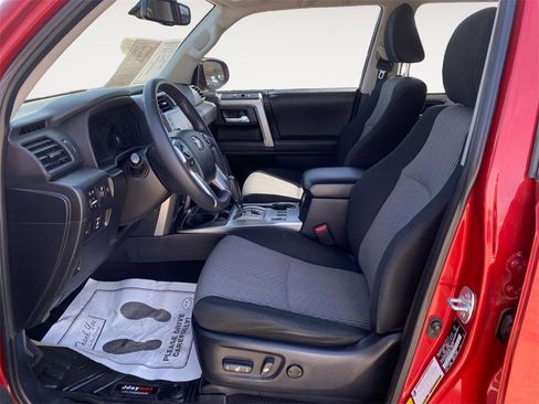 Used 2020 Toyota 4Runner SR5 image 15