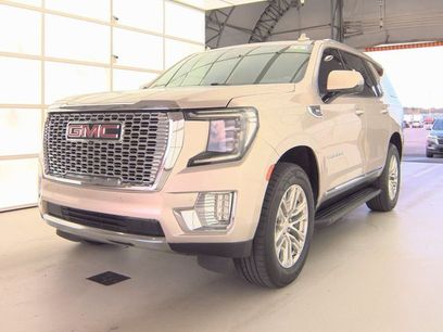 Used 2022 GMC Yukon SLT w/ SLT Luxury Package