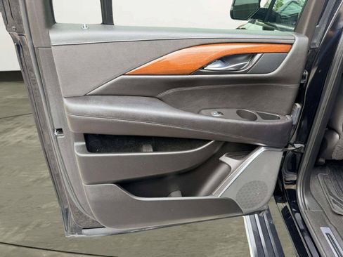 Used 2015 Cadillac Escalade ESV Premium AWD/4WD image 25