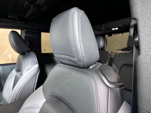 Used 2024 Ford Bronco Big Bend image 6