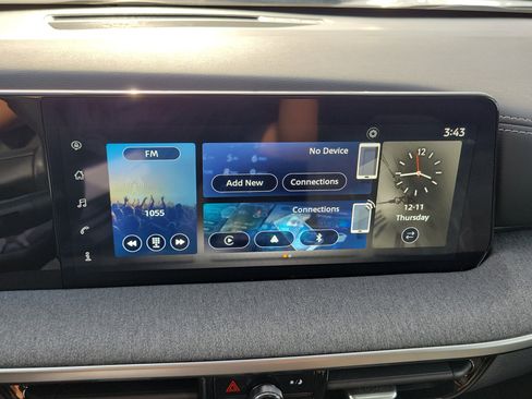 Certified 2025 Nissan Kicks SV image 16