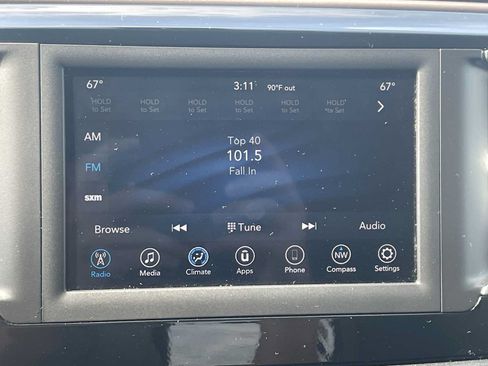 Used 2018 Chrysler Pacifica Touring Plus w/ Tire & Wheel Group FWD image 14