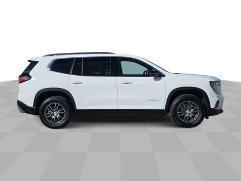 Used 2025 GMC Acadia Elevation image 9